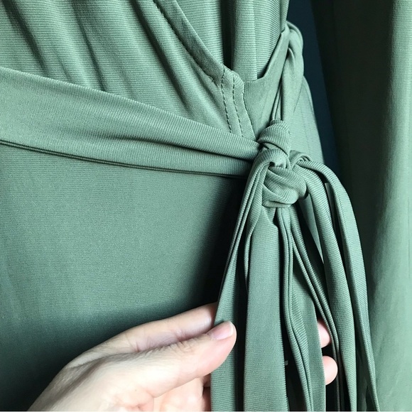 Shabby apple olive green long sleeves maxi wrap dress size 12 basic fall neutral - Picture 13 of 14